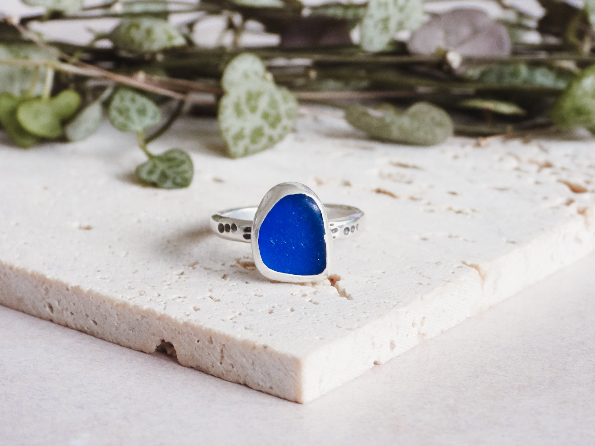 Cornish jewellery silver seaglass ring with bright navy seaglass